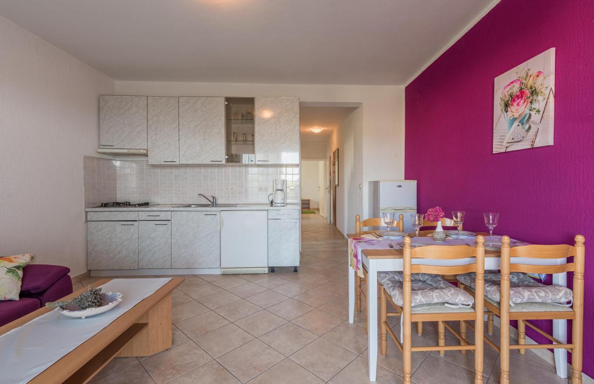 B&B Dujmovic Malinska Phòng bức ảnh