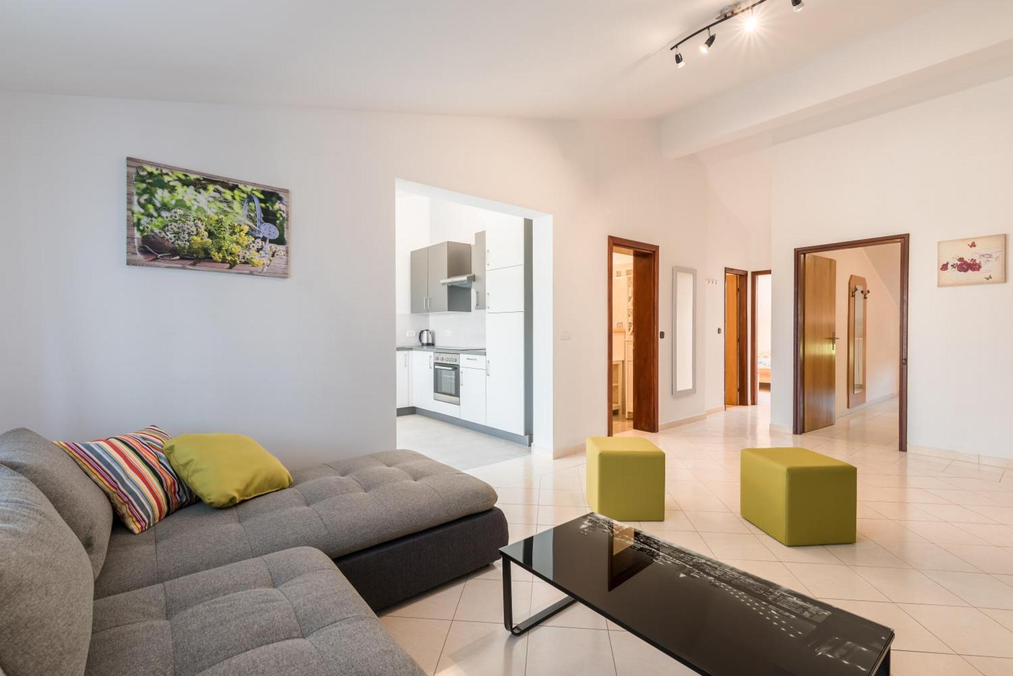B&B Dujmovic Malinska Phòng bức ảnh